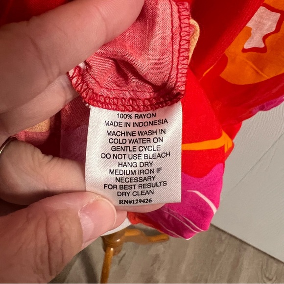 Escapada Floral Blouse J1 - Picture 6 of 6